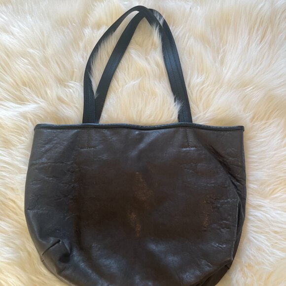 Rough and Tumble Small Asher washed ash with black edge and straps tote purse - Picture 2 of 3